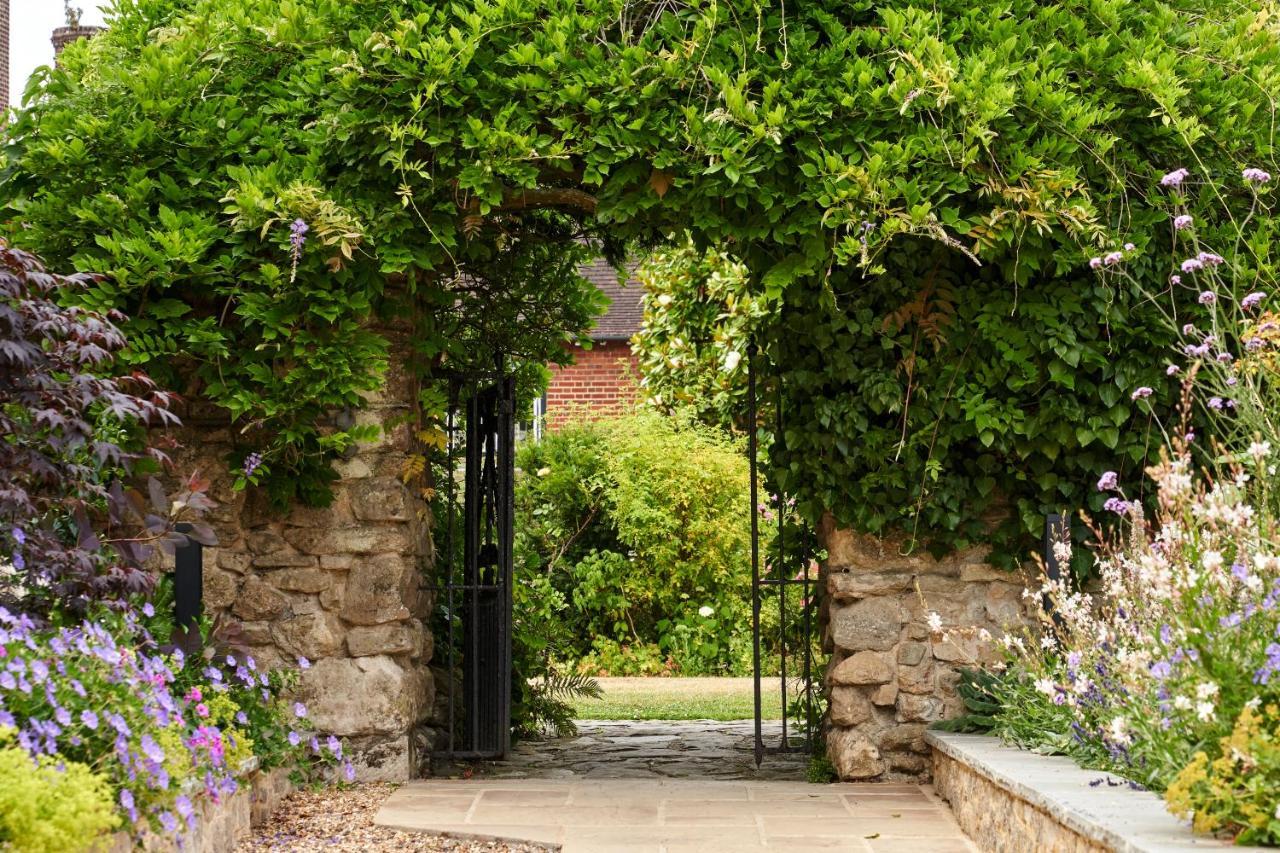 Hotel The Montagu Arms Beaulieu Exterior foto